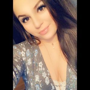 Meet your Posher, Lacy